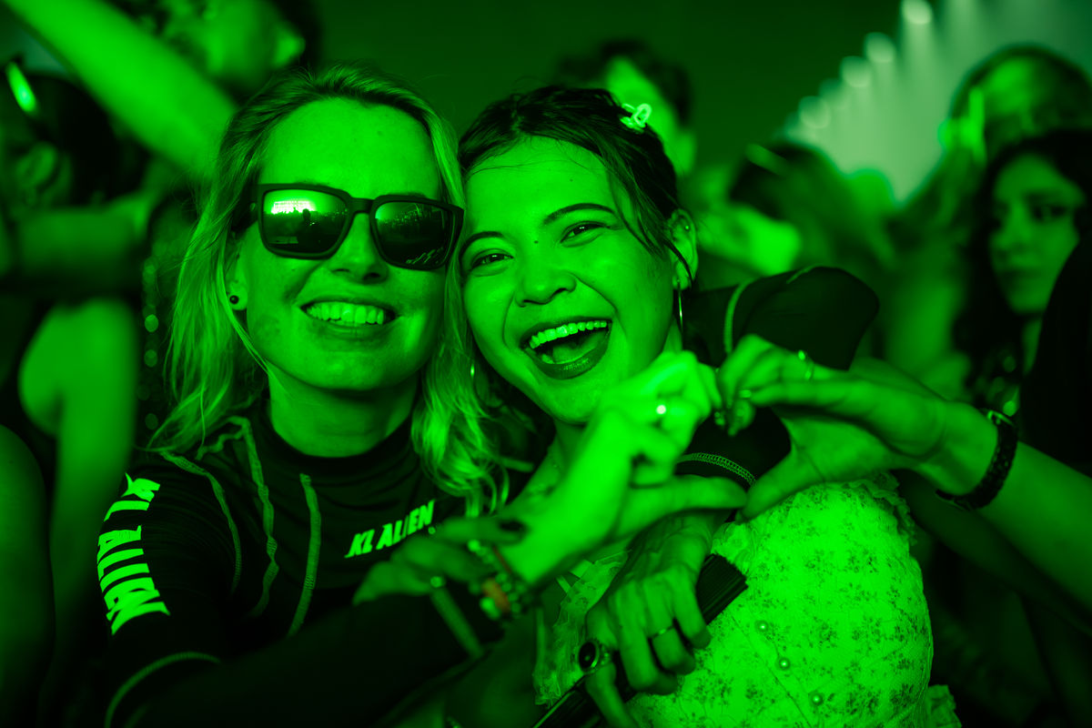 Loading... just a sec